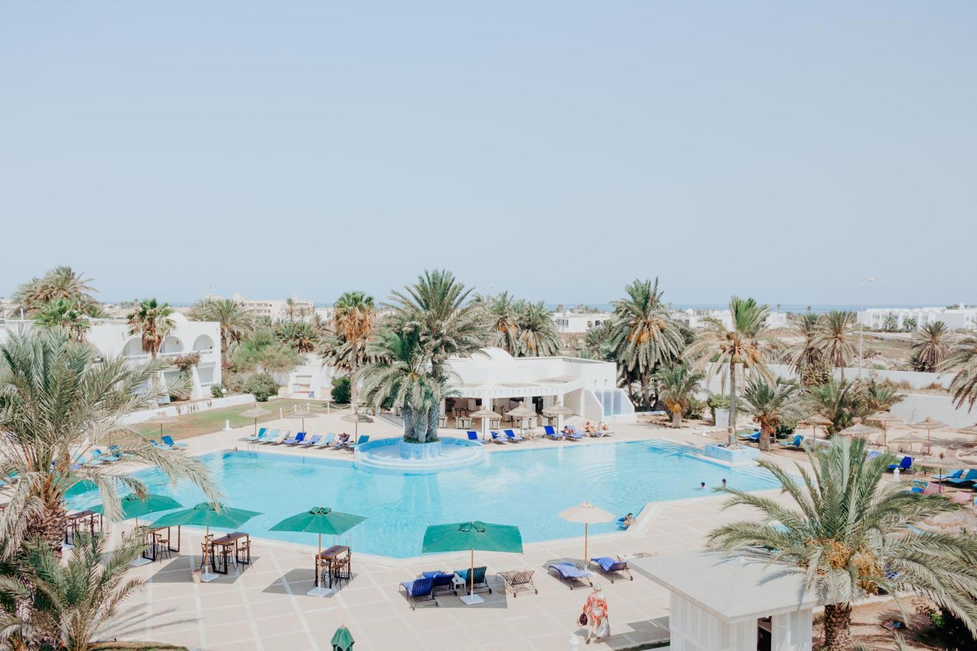 Hotel Bougainvillier Djerba Taguermess Buitenkant foto