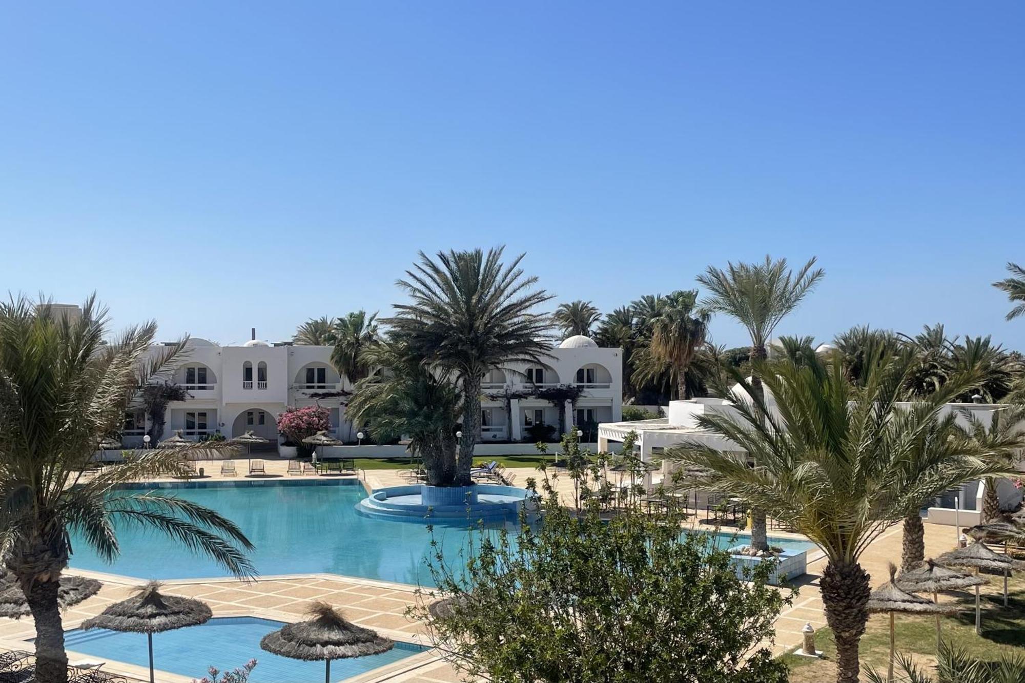 Hotel Bougainvillier Djerba Taguermess Buitenkant foto