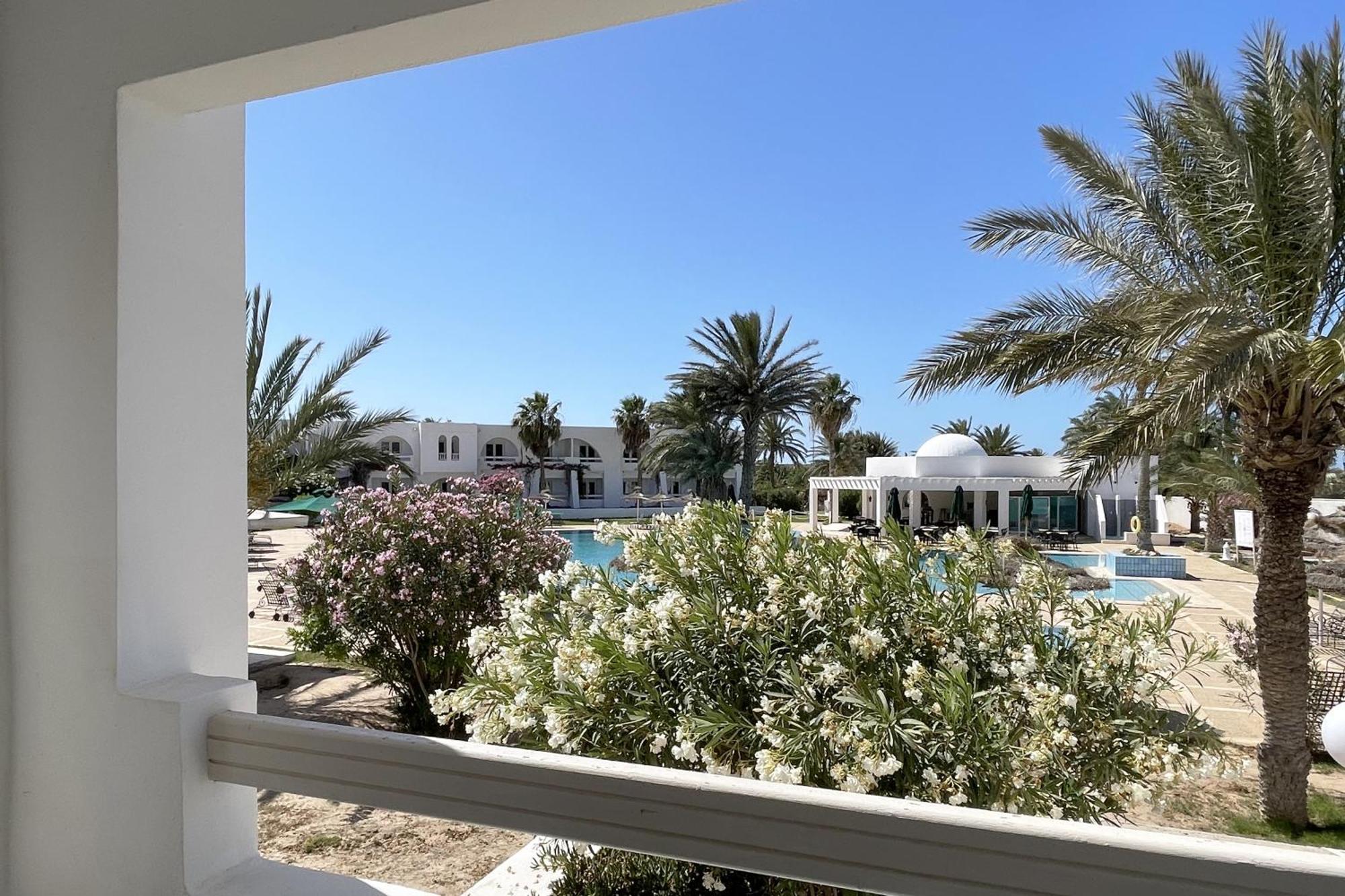 Hotel Bougainvillier Djerba Taguermess Buitenkant foto
