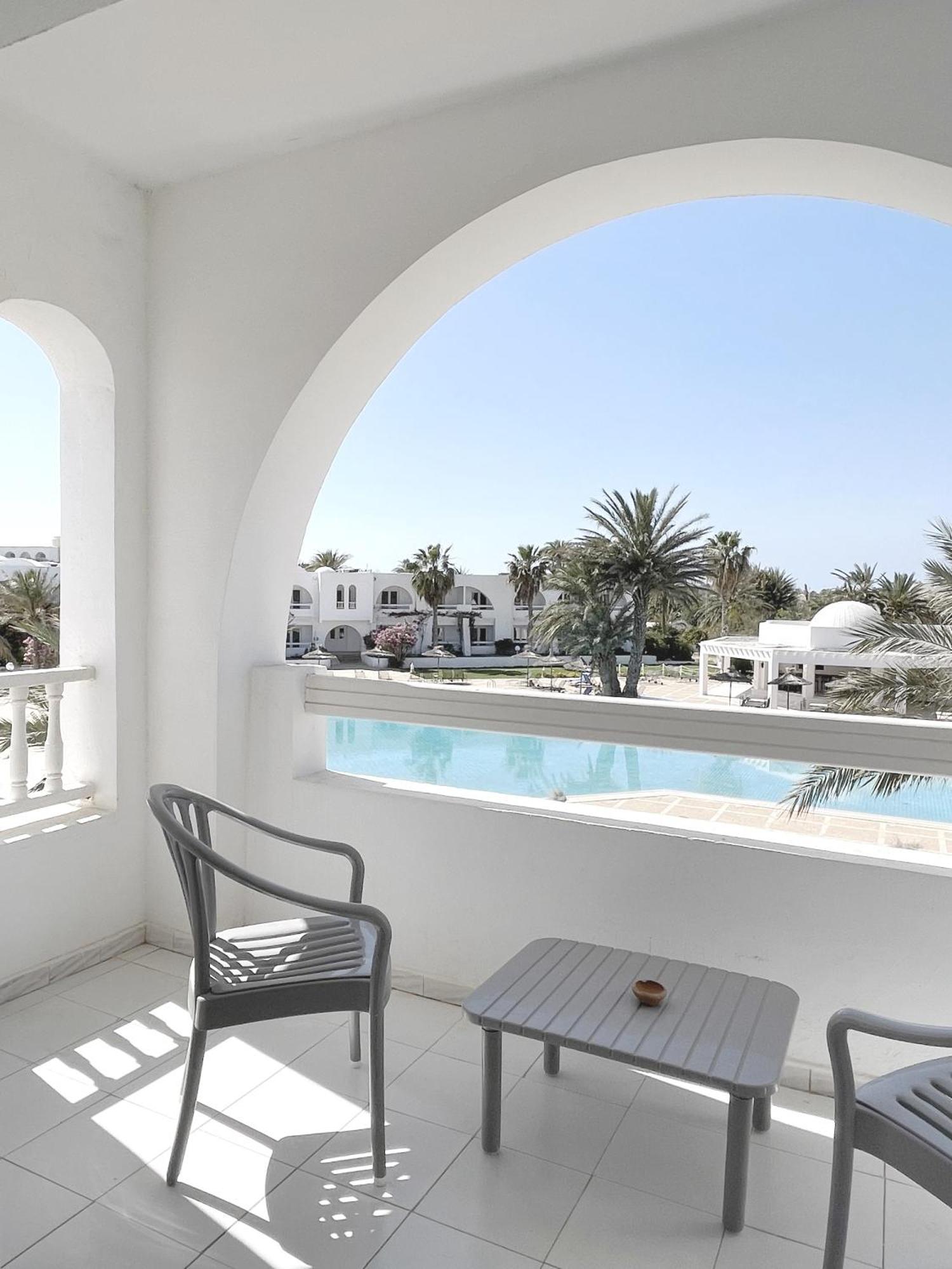 Hotel Bougainvillier Djerba Taguermess Buitenkant foto